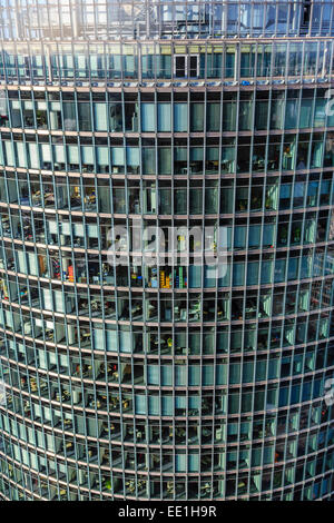 Vista in elevazione, il Sony Center Deutsche Bahn uffici, dalla Panoramapunkt, Kollhoff Edificio, Potsdamer Platz, Berlin, Germania Foto Stock