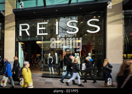 La REISS store in Cardiff City Centre. Foto Stock