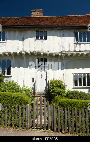 Regno Unito Inghilterra, Suffolk, Lavenham, Lady Street, porta di legno medievale incorniciata house Foto Stock
