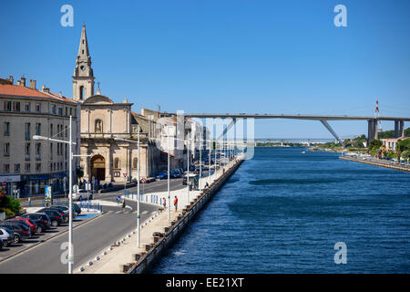 Vista di Martigues con A55 autostrada in background, Bouches du Rhone, PACA (Provence-Alpes-Côte d'Azur), Francia Foto Stock