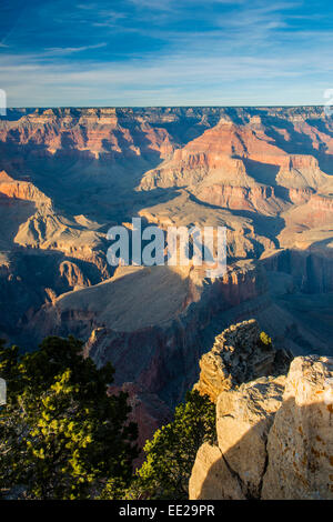 Vista al tramonto del south rim da Hopi Point, il Parco Nazionale del Grand Canyon, Arizona, Stati Uniti d'America Foto Stock