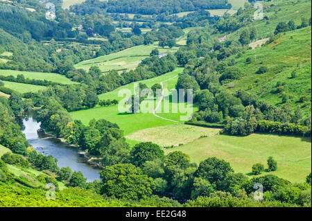 Fiume WYE E VALLE IN AGOSTO vicino a Builth Wells POWYS GALLES Foto Stock