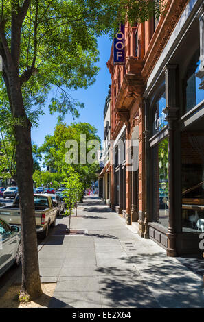 Strada principale di Saint Helena Napa Valley Wine Country, CALIFORNIA, STATI UNITI D'AMERICA Foto Stock