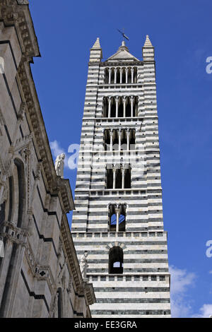 Italien Toskana, Siena, Piazza del Duomo e il Duomo , Santa Maria Assunta, UNESCO-Weltkulturerbe Foto Stock