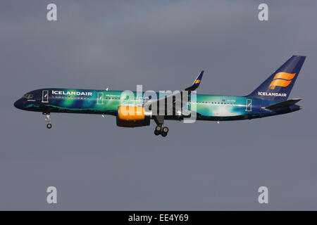 Icelandair hekla aurora Northern lights colori speciali 757 Foto Stock