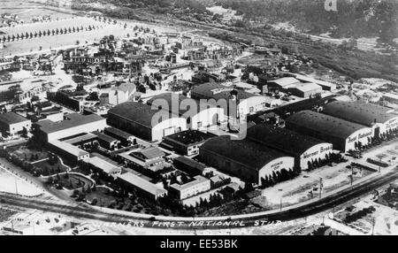 La Warner Brothers' prima nazionale Studios, ad alto angolo di visione, Burbank, Los Angeles, California, USA, circa 1930 Foto Stock