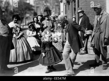 Shirley Temple e Bill Robinson, sul set del film "Il più piccoli ribelle", 1935 Foto Stock