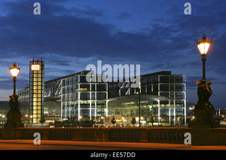 Deutschland, Berlino, Europa, Hauptstadt, Stadt, Sehenswuerdigkeit, Hauptbahnhof, Grossstadt, Gebaeude, Lehrter Bahnhof, Neubau, Foto Stock