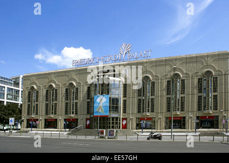 Deutschland, Berlino, Europa, Hauptstadt, Stadt, Sehenswuerdigkeit, cabaret, Friedrichstadtpalast, Gebaeude, Grossstadt, Kabarett Foto Stock