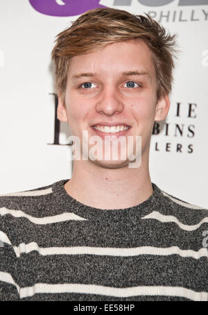 Bala Cynwyd, Pennsylvania, USA. Il 13 gennaio, 2015. British Singer-Songwriter George Esdra pone a Q102's teatro delle prestazioni su gennaio 13, 2015 in Bala Cynwyd, Pennsylvania, Stati Uniti. Credito: Paolo Froggatt/Alamy Live News Foto Stock