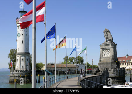 Deutschland, Bodensee, Lindau, Hafeneinfahrt, Loewenskulptur, Leuchtturm, Europa, Oberschwaebische Barockstrasse, Stadt, Hafen, Foto Stock