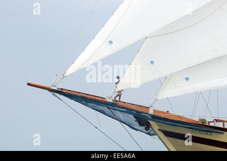 Più grande del mondo a vela in legno Lamima yacht a vela, Raja Ampat Indonesia Foto Stock
