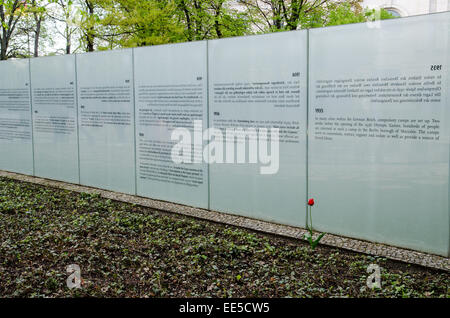 Memoriale di Sinti e Rom assassinati dai nazisti, il parco Tiergarten di Berlino, Germania Foto Stock