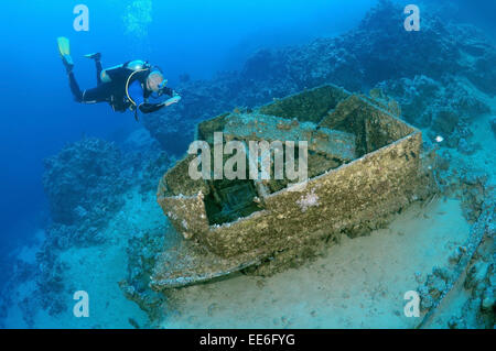 I trasportatori cingolati Bren Carrier MK-1. Militari veicoli corazzati con abbandonata nel Mar Rosso durante la guerra dei sei giorni tra i Foto Stock