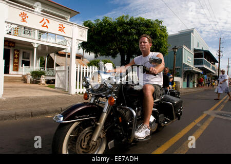 Harley Davidson Bikers su Lahaina. Maui. Hawaii. Lāhainā è il più grande censimento-luogo designato (CDP) in West Maui Maui County, Foto Stock