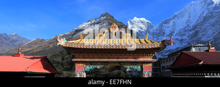 Tengboche monastero Buddista, Tengboche village, Campo Base Everest trek, Sito Patrimonio Mondiale dell'UNESCO, il Parco Nazionale di Sagarmatha Foto Stock