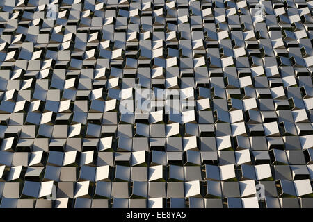 Charles Street Car Park Exterior design, centro città di Sheffield, Inghilterra. Architettura pluripremiato edificio in metallo modernista Foto Stock