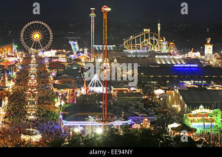 Abenddaemmerung, Abendstimmung, Bayern, Blick, Daemmerung, Deutschland, Muenchen, München, Oberbayern, Oktoberfest, Reise, Reise Foto Stock