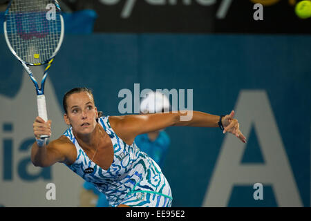 Sydney, Australia. Xiv gen, 2015. Jarmila Gajdosova dall Australia restituisce servire nel suo quarto di finale, all'apia International Sydney. Credito: Tony Bowler/thats my pic/Alamy Live News Foto Stock