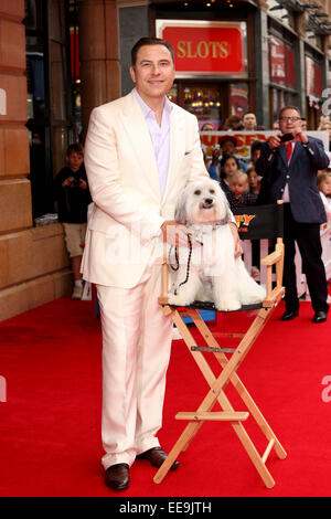 "Pudsey: il film' UK premiere a Vue West End - Arrivi con: Ashleigh Butler,Pudsey,David Walliams dove: Londra, Regno Unito quando: 13 Lug 2014 Foto Stock