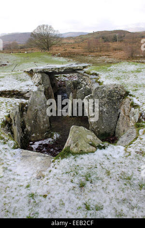 Capel Garmon Neolitico camera di sepoltura, Galles Foto Stock
