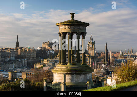 Edinburgh skyline incluso il castello, vista da Calton Hill, Edimburgo, Foto Stock