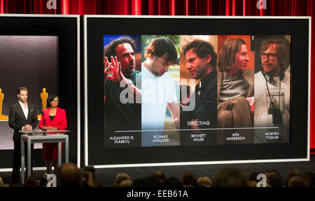 Los Angeles, Stati Uniti d'America. 15 gennaio, 2015. Attore Chris Pine (L) e l'Accademia delle Arti e delle scienze cinematografiche Presidente Cheryl Boone Isaacs (R) annunciano le nomination per la miglior regia durante le candidature annuncio per la 87th Academy Awards di Beverly Hills, in California, negli Stati Uniti, gennaio 15, 2015. Credito: Yang Lei/Xinhua/Alamy Live News Foto Stock