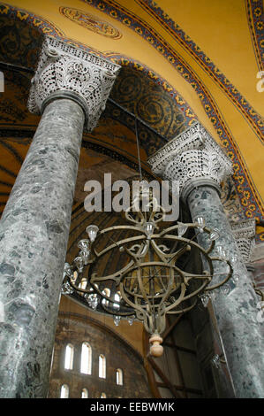 Dettaglio interni di Hagia Sophia mosque (Museo Ayasofya) in Istanbul, Turchia Foto Stock