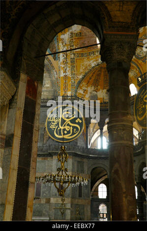 Dettaglio interni di Hagia Sophia mosque (Museo Ayasofya) in Istanbul, Turchia Foto Stock