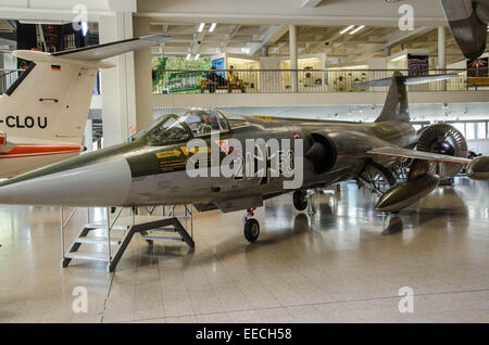 Con la morte di oltre cento piloti della Luftwaffe Lockheed F-104 Starfighters è giustamente guadagnato il suo soprannome ' La Widowmaker' Foto Stock