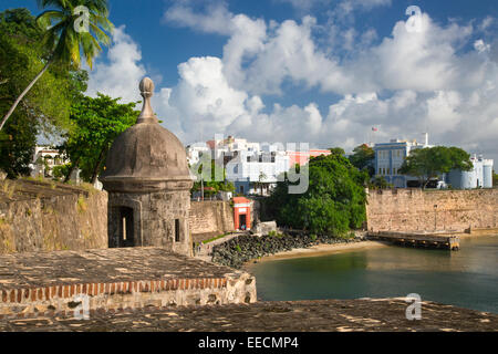 La Garita - garitta, lungo le mura della Città Vecchia di San Juan, Puerto Rico Foto Stock