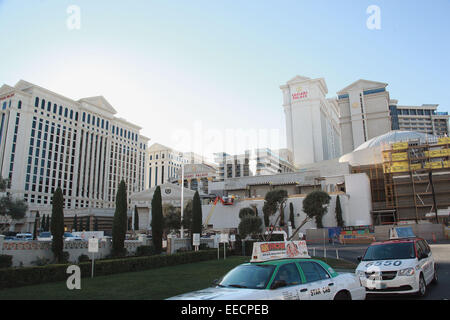 Las Vegas, Nevada, USA. 15 gennaio, 2015. Una vista esterna del Caesars Palace Hotel & Casino giovedì 15 gennaio 2015 a Las Vegas Nevada dopo che la società ha presentato istanza di fallimento in Chicago Illinois in precedenza al mattino. Credito: Marcel Thomas/ZUMA filo/Alamy Live News Foto Stock