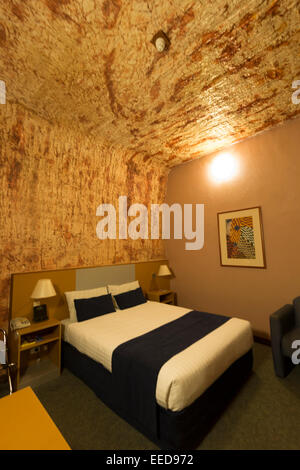 La metropolitana Hotel Room, Desert Cave Hotel, Coober Pedy, Sud Australia Foto Stock