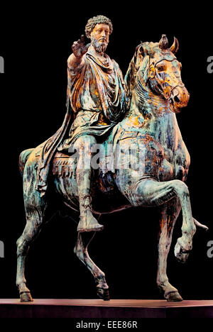 Statua equestre di Marco Aurelio ( Marco Aurelio ) 161-180 annuncio sul cavallo Museo Capitolino Roma l'Italia romana 161-180 d.c. Bronzo dorato Foto Stock