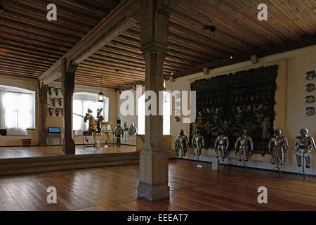 La sala banchetti noto anche come grande camera corte fu costruita dopo il grande incendio del 1499/1500 durante gli anni 1501-1504. Il weaponary della corte è anche sul display nella Grande Corte Camera. La corazza è stata usata per entrambe le giostre e campagna militare Foto Stock