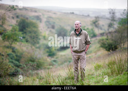 Sir Ranulph Fiennes a casa sulla sua azienda Foto Stock