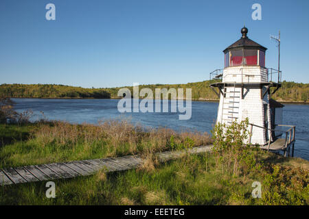 Lo scoiattolo punto luce su Arrowsic isola in Arrowsic, Maine. Questa luce è situato sul fiume kennebec Foto Stock