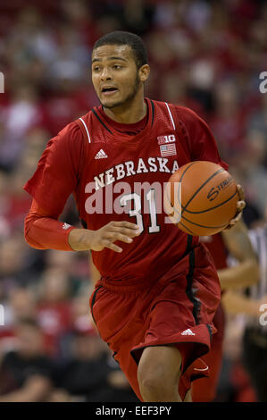 15 gennaio 2015: Nebraska Cornhuskers guard avanti/protezioni Shavon #31 durante il NCAA pallacanestro tra il Wisconsin Badgers e Nebraska Cornhuskers a Kohl Center a Madison, WI. Wisconsin sconfitto Nebraska 70-55. John Fisher/CSM Foto Stock