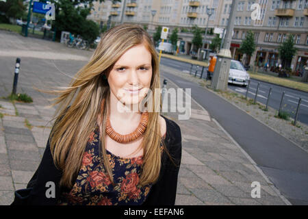 Giovane femmina professionale a Berlino Foto Stock