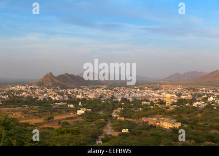 India Rajasthan, Pushkar in tarda serata la luce dal punto di vista elevato Foto Stock