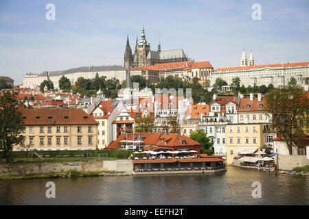 Tschechische Republik, Prag, Stadtuebersicht, Stadtübersicht, Moldava, Karlsbruecke, Karlsbrücke, St, -Veits-Dom, Prager Burg, UE Foto Stock