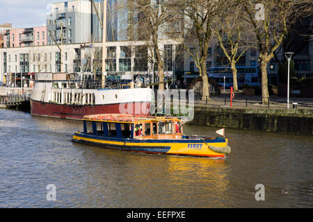 Il centro di Bristol Bordeaux Quay e il traghetto di Bristol Foto Stock