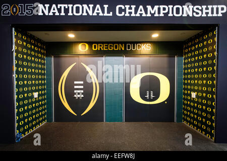 Arlington, Texas, Stati Uniti d'America. Xii gen, 2015. L'Oregon Ducks Locker room durante il College Football Playoff campionato nazionale di gioco tra la Ohio State Buckeyes e l'Oregon Ducks 12 gennaio 2015, presso AT&T stadium di Arlington, Texas. © csm/Alamy Live News Foto Stock