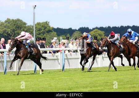 Royal Ascot, la fuga con William Buick fino vince il Principe di Galles di picchetti Foto Stock