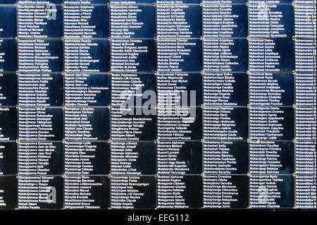 I nomi delle vittime del genocidio del 1994 in Ruanda. Kigali Genocide Memorial Centre. A Kigali, Ruanda. Foto Stock