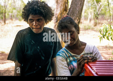 Tiwi le donne aborigene, Bathurst Island Isole Tiwi, NT, Australia Foto Stock