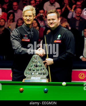 Alexandra Palace di Londra, Regno Unito. 18 gennaio, 2015. Masters Snooker finale di Shaun Murphy contro Neil Robertson. La battaglia per il credito Masters: Azione Plus sport/Alamy Live News Foto Stock