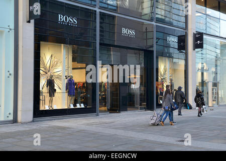 BOSS iconico abbigliamento fashion shop in Manchester. Foto Stock