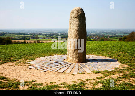 Lia Fail la pietra del Destino sul forradh sede reale collina di tara nella contea di Meath, Irlanda Foto Stock