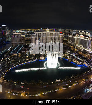 Las Vegas Nevada - 16 dicembre : Bellagio Fountain show in un ampia vista sulla città, vista dalla cima della Torre Eiffel, Dicembre 16 Foto Stock